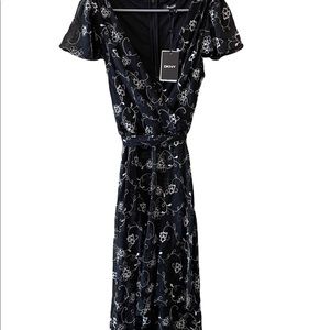 DKNY Black and White Flower Pattern Dress Size 12 NWT